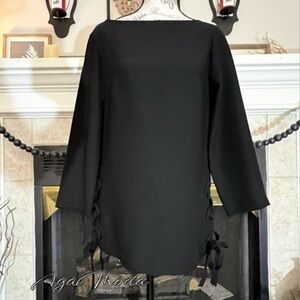 Banana Republic black oversized side laced tunic.